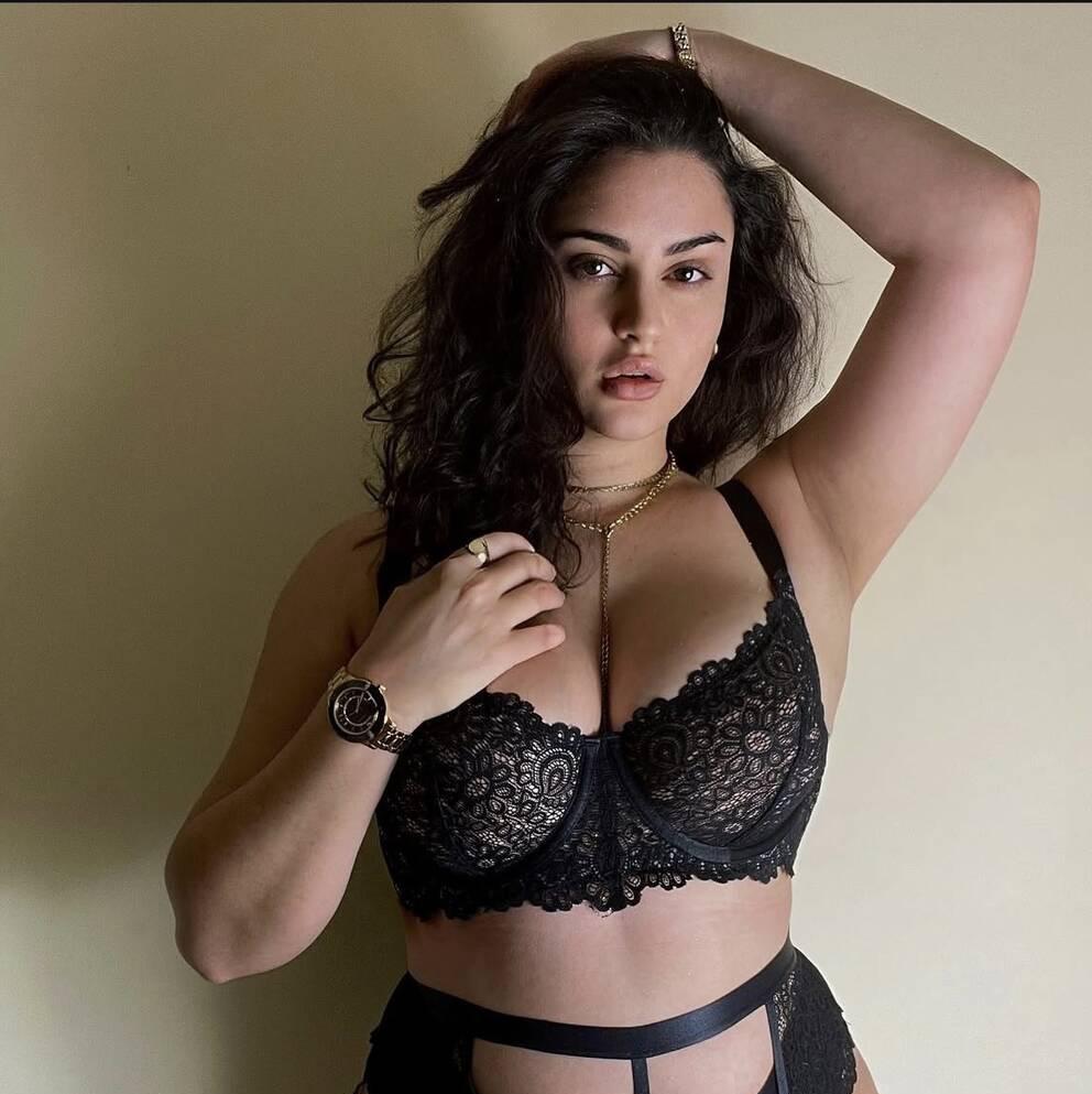 
                        Jasmyn
                     is Female Escorts. | Kingston | Ontario | Canada | canadapleasure.com 