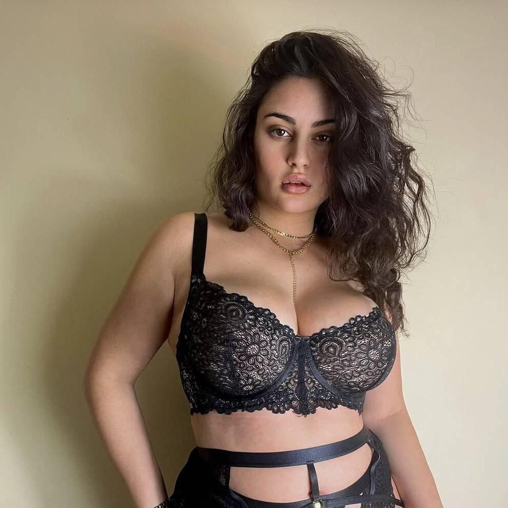 
                        Jasmyn
                     is Female Escorts. | Kingston | Ontario | Canada | canadapleasure.com 