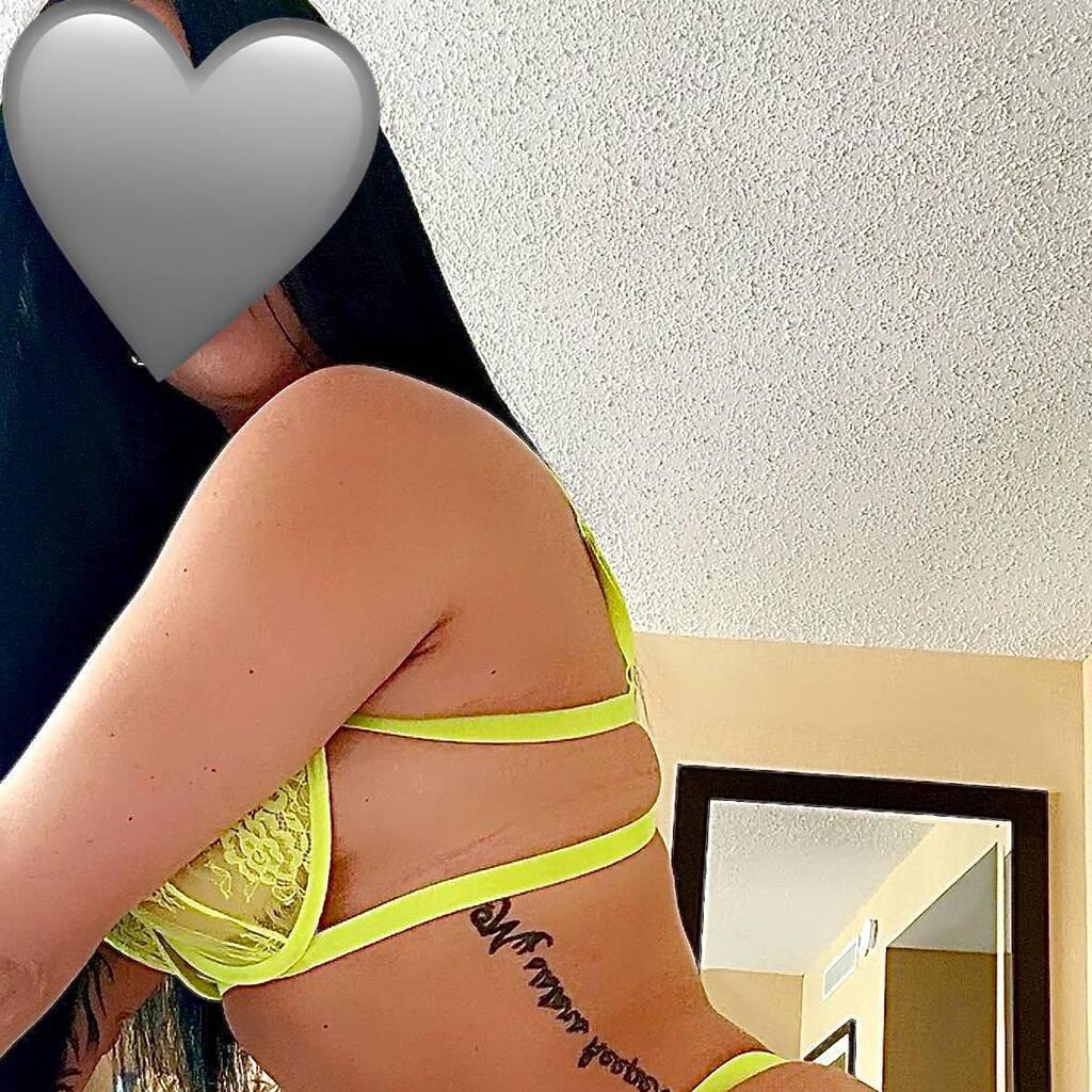 
                        Hazel
                     is Female Escorts. | Thunder Bay | Ontario | Canada | canadapleasure.com 