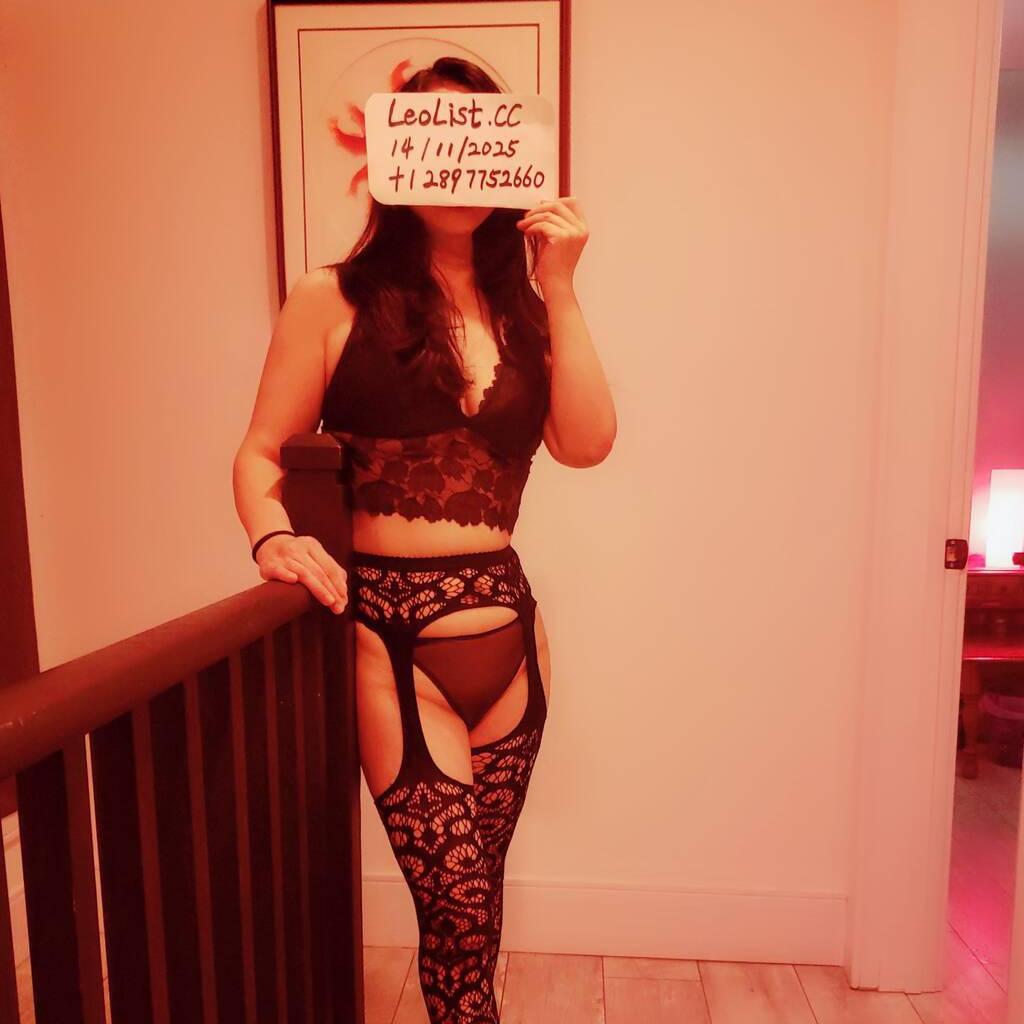 
                        Kelly
                     is Female Escorts. | Hamilton | Ontario | Canada | canadapleasure.com 