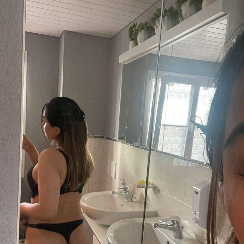 
                        Neha
                     is Female Escorts. | Hamilton | Ontario | Canada | canadapleasure.com 