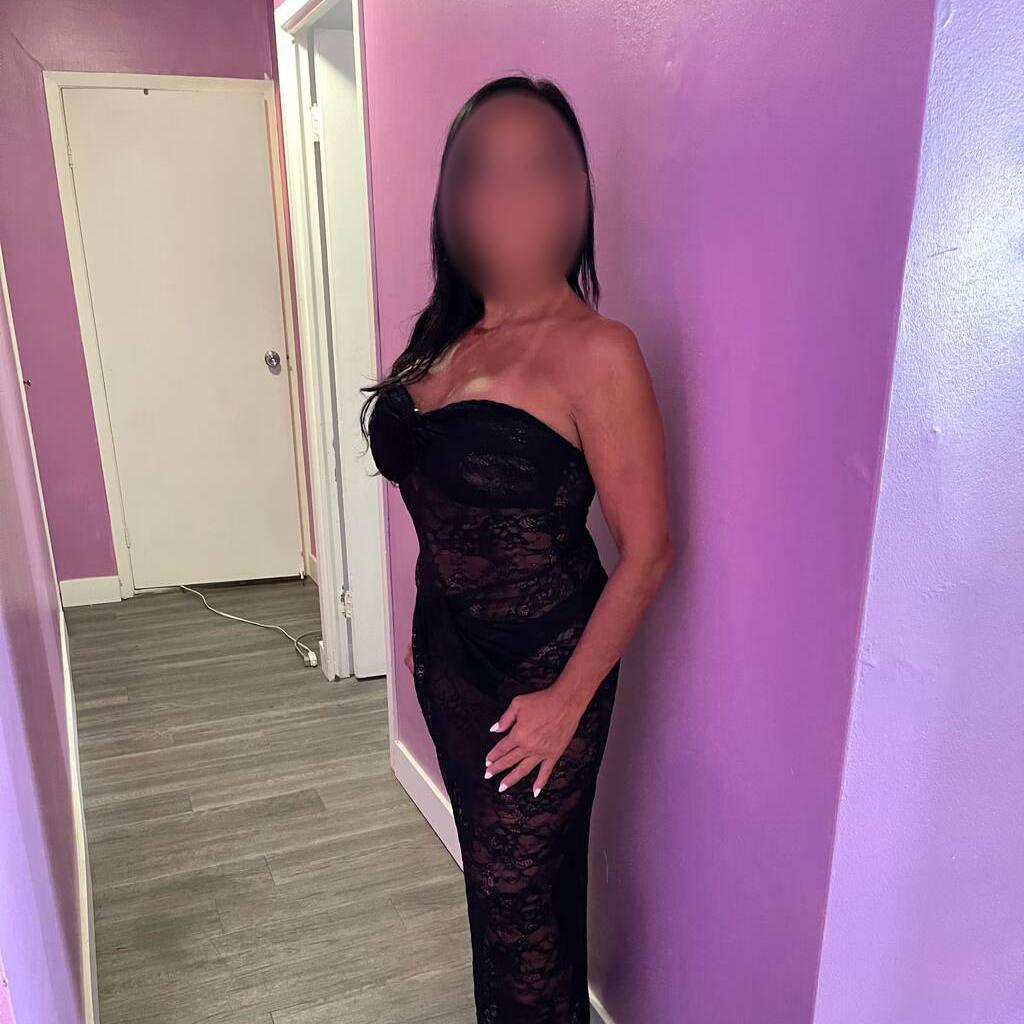 
                        Charlie
                     is Female Escorts. | Quebec City | Quebec | Canada | canadapleasure.com 