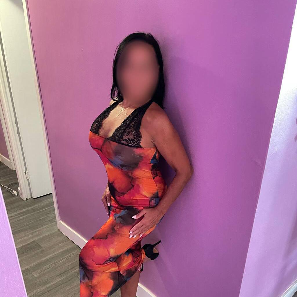 
                        Charlie
                     is Female Escorts. | Quebec City | Quebec | Canada | canadapleasure.com 