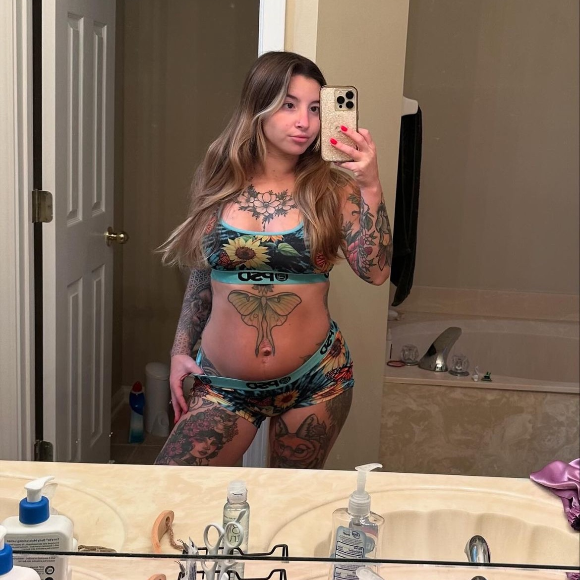 Candy is Female Escorts. | Edmonton | Alberta | Canada | canadapleasure.com 