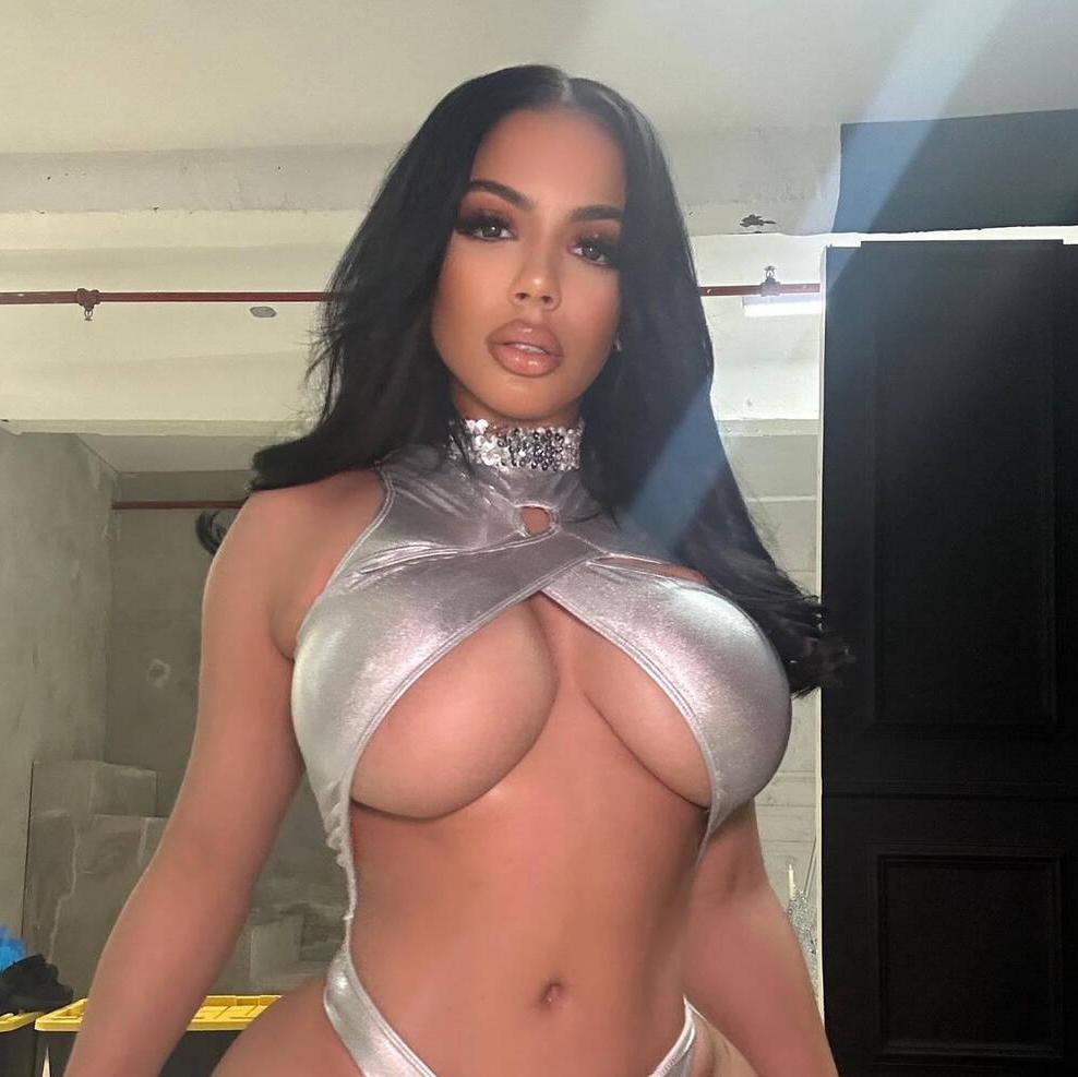 
                        Hannah
                     is Female Escorts. | Quebec City | Quebec | Canada | canadapleasure.com 