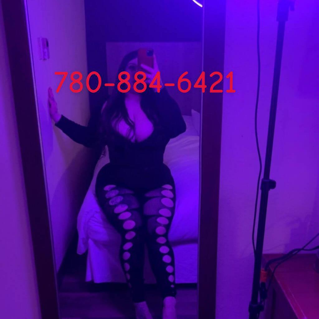 
                        Scarlett
                     is Female Escorts. | Calgary | Alberta | Canada | canadapleasure.com 