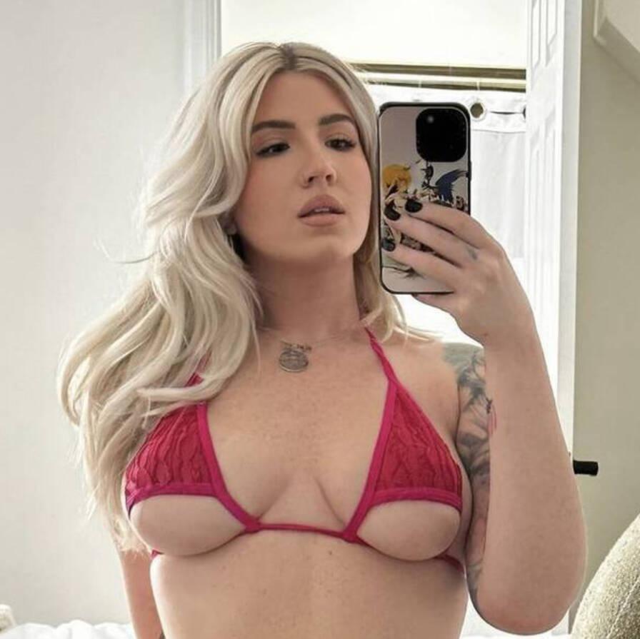 
                        Ava
                     is Female Escorts. | Edmonton | Alberta | Canada | canadapleasure.com 