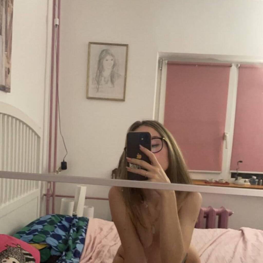 
                        Norah
                     is Female Escorts. | Abbotsford | British Columbia | Canada | canadapleasure.com 