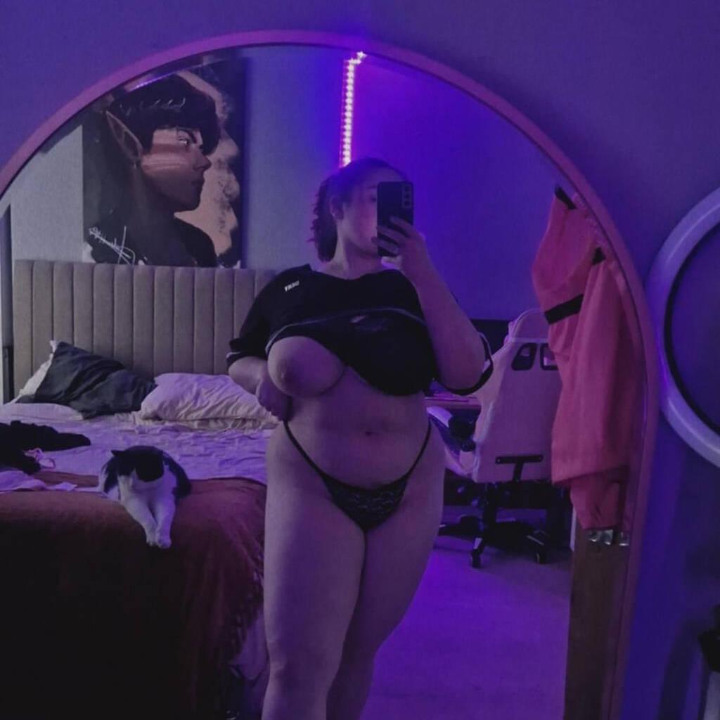 
                        Nina
                     is Female Escorts. | Calgary | Alberta | Canada | canadapleasure.com 