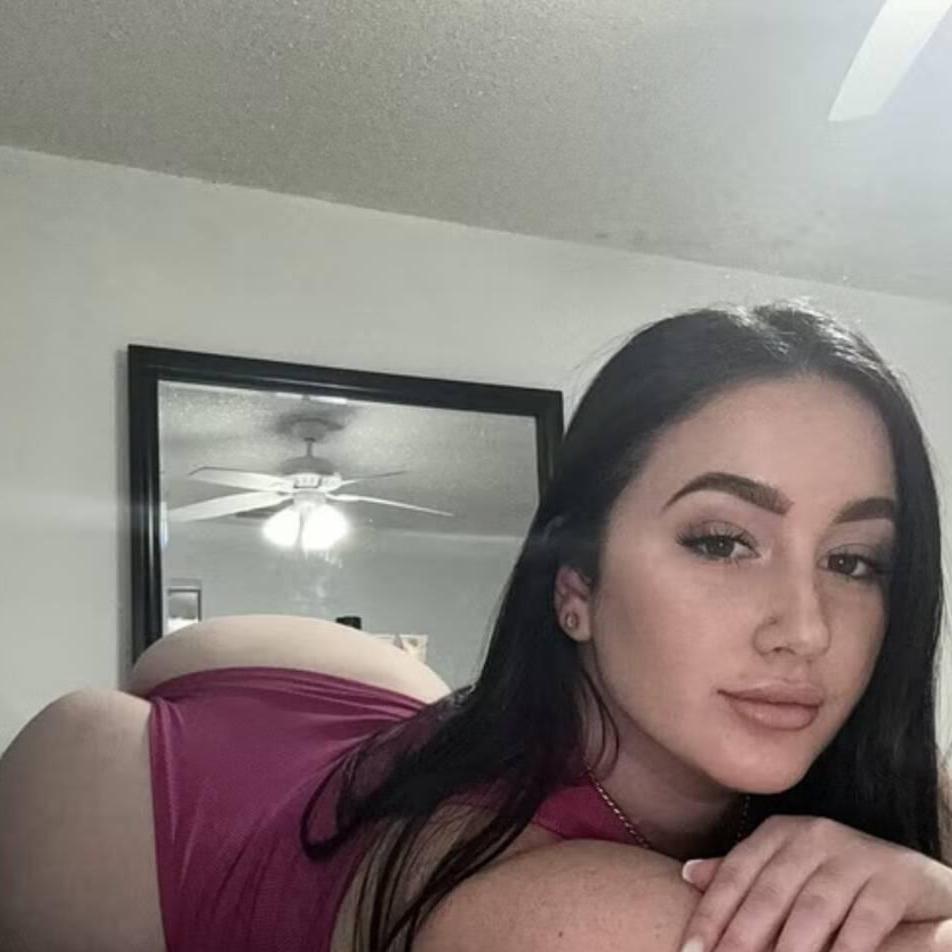 
                        Sara
                     is Female Escorts. | Montreal | Quebec | Canada | canadapleasure.com 