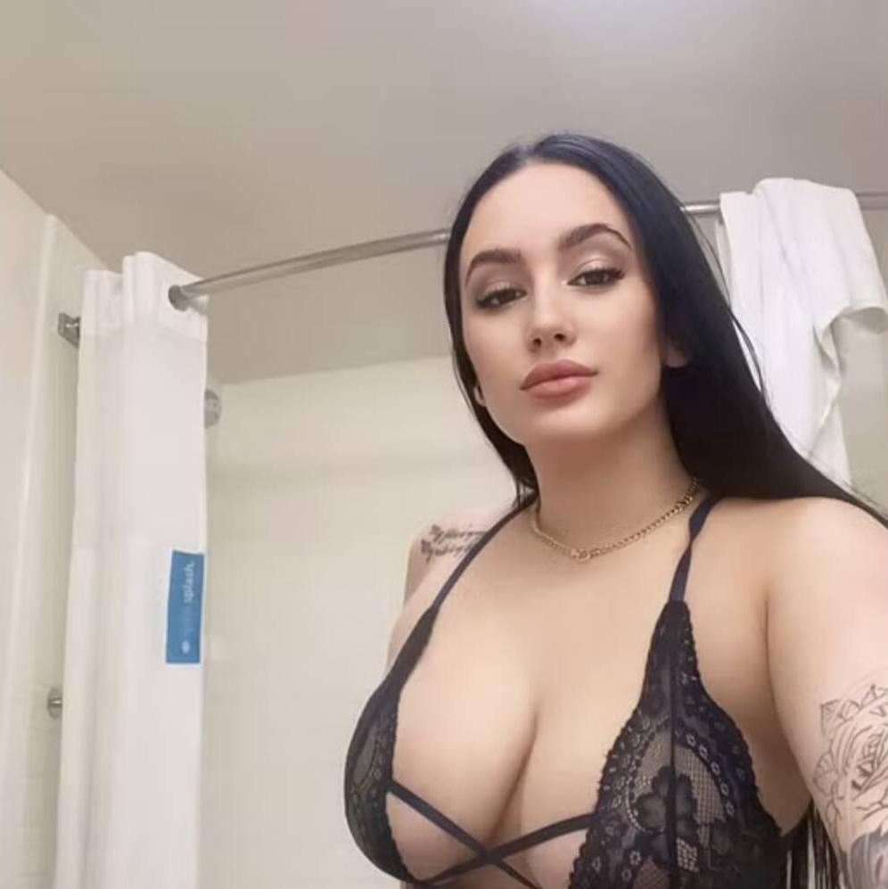 
                        Sara
                     is Female Escorts. | Montreal | Quebec | Canada | canadapleasure.com 