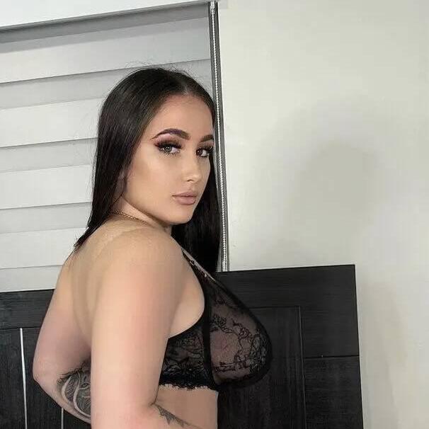 
                        Sara
                     is Female Escorts. | Montreal | Quebec | Canada | canadapleasure.com 