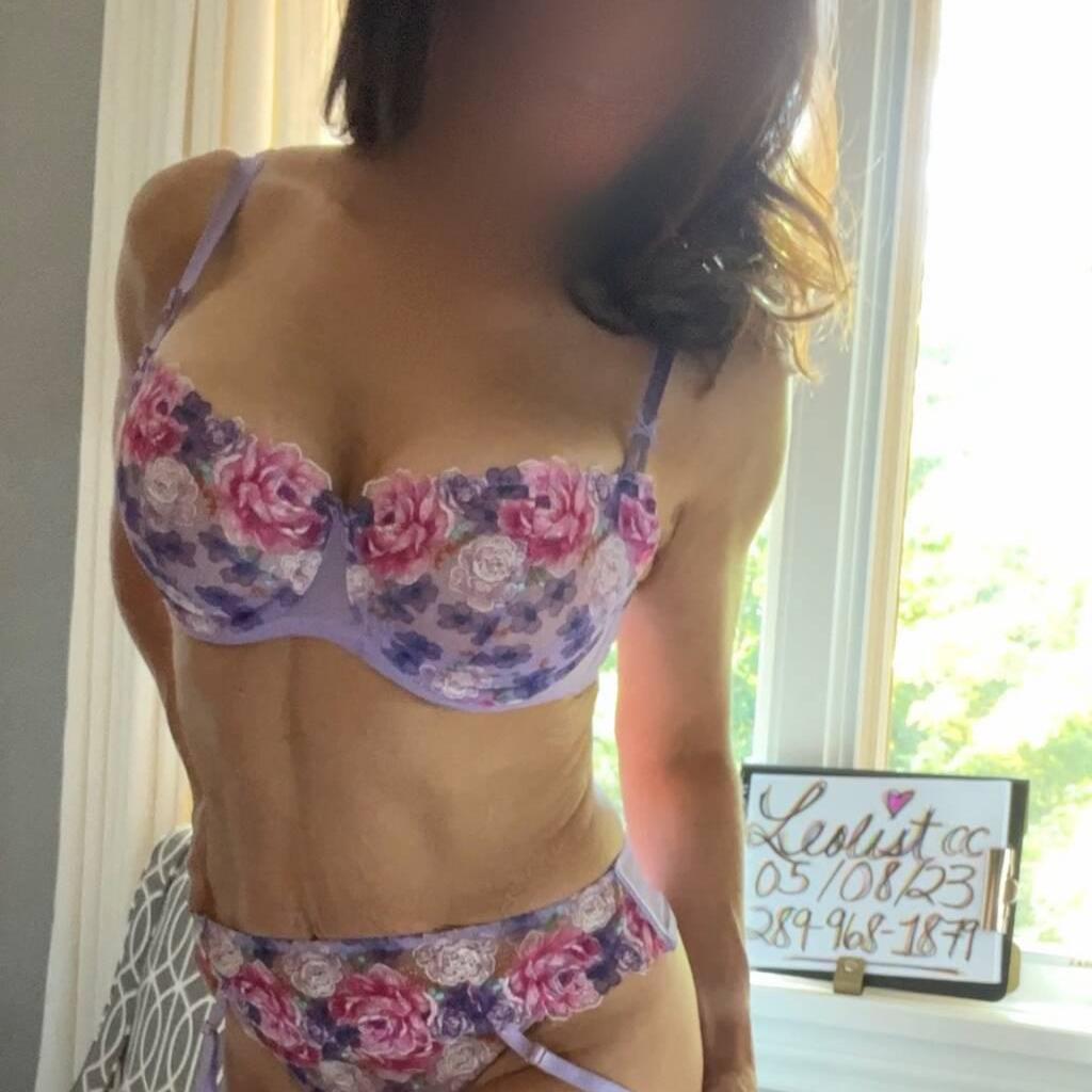 
                        Jennifer Love
                     is Female Escorts. | Toronto | Ontario | Canada | canadapleasure.com 