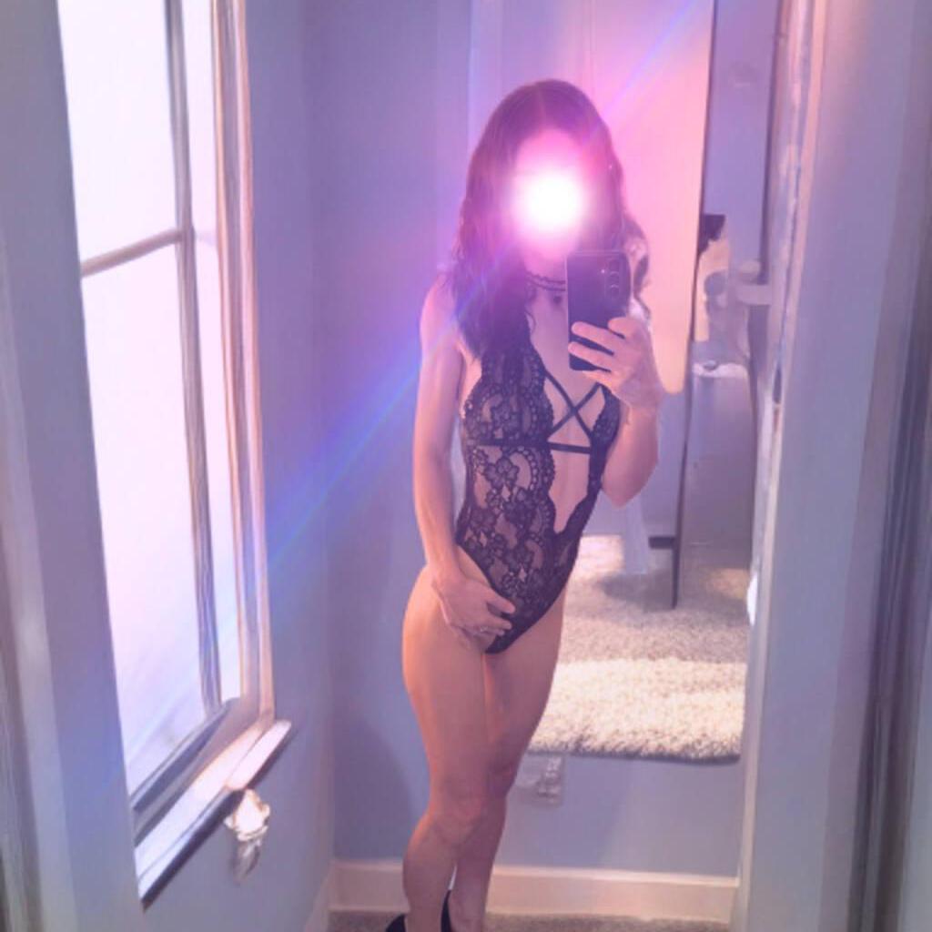 
                        Dymond
                     is Female Escorts. | Kelowna | British Columbia | Canada | canadapleasure.com 