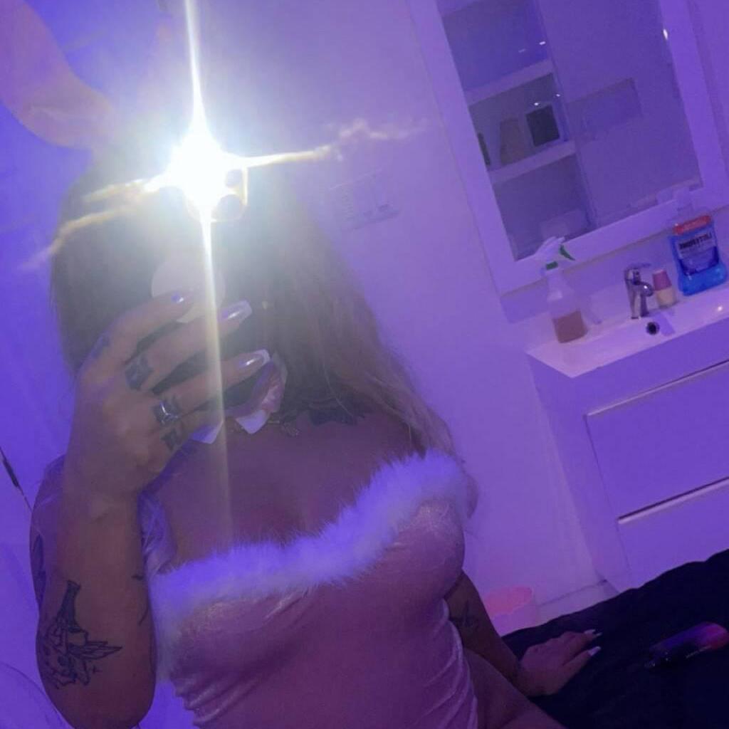 
                        Valentina
                     is Female Escorts. | Montreal | Quebec | Canada | canadapleasure.com 