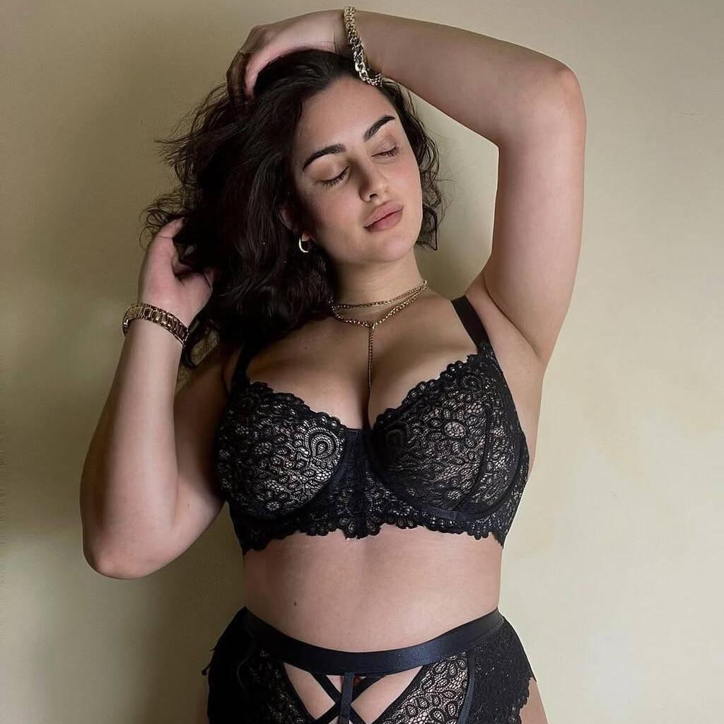 
                        Jasmyn
                     is Female Escorts. | Sudbury | Ontario | Canada | canadapleasure.com 