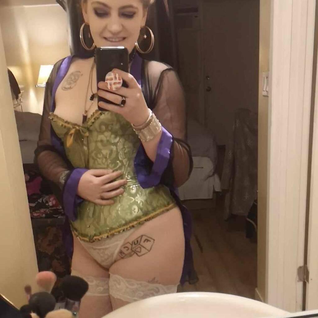 
                        Gypsy Rose
                     is Female Escorts. | Kelowna | British Columbia | Canada | canadapleasure.com 