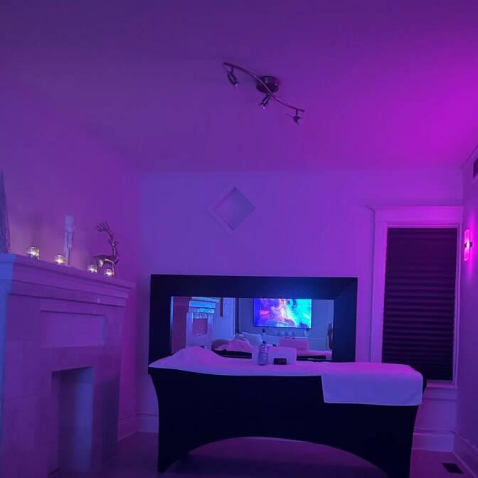 
                        Jenna
                     is Female Escorts. | Hamilton | Ontario | Canada | canadapleasure.com 