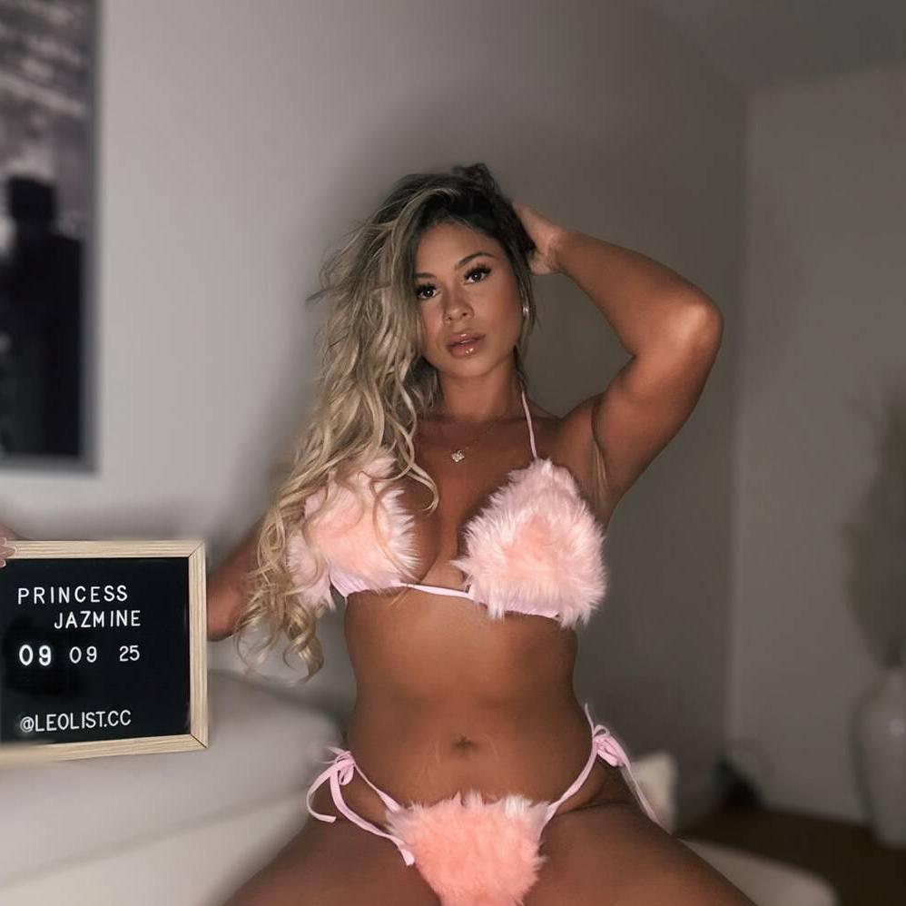 
                        Jazmine
                     is Female Escorts. | Saskatoon | Saskatchewan | Canada | canadapleasure.com 