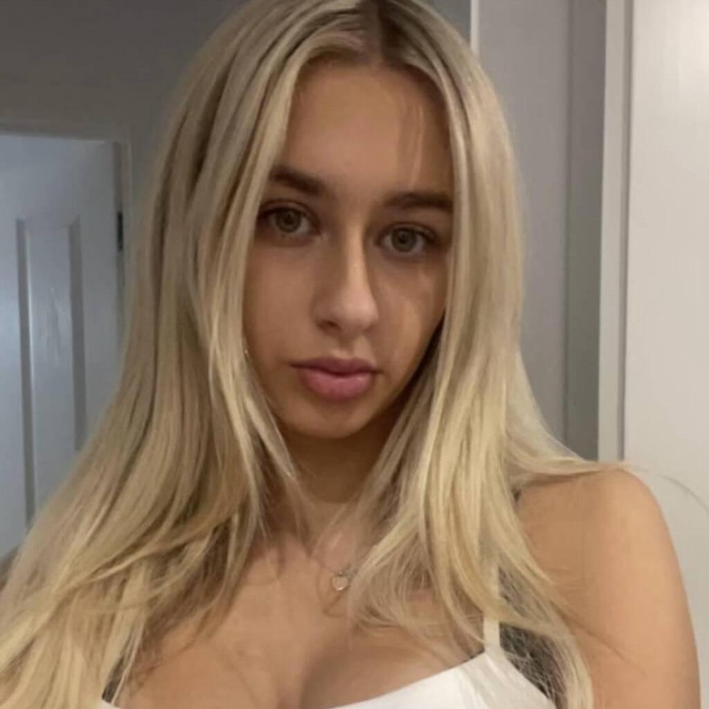 
                        Ally
                     is Female Escorts. | Red Deer | Alberta | Canada | canadapleasure.com 