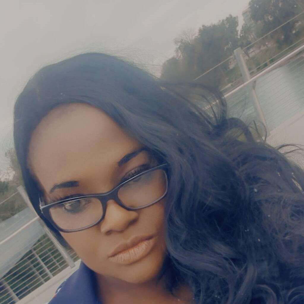 
                        Sienna
                     is Female Escorts. | Calgary | Alberta | Canada | canadapleasure.com 