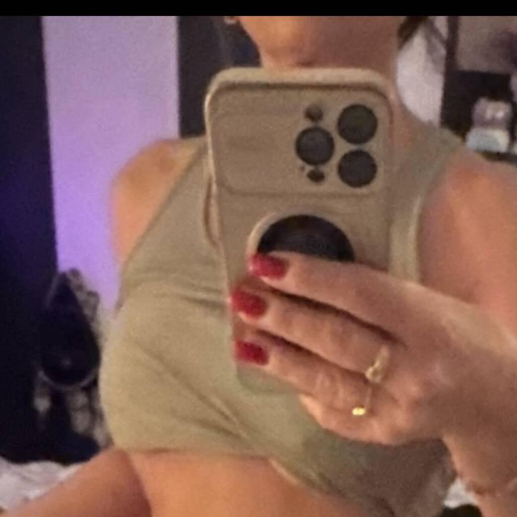 
                        Moi
                     is Female Escorts. | Quebec City | Quebec | Canada | canadapleasure.com 