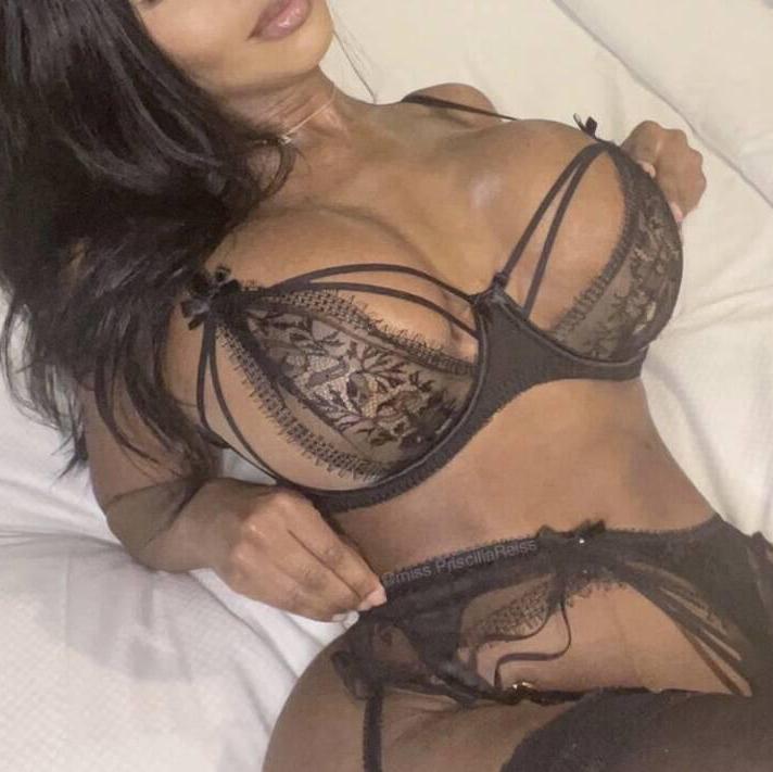 
                        Mariah
                     is Female Escorts. | Toronto | Ontario | Canada | canadapleasure.com 