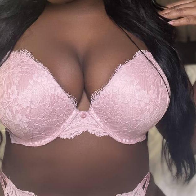 
                        Mia
                     is Female Escorts. | Quebec City | Quebec | Canada | canadapleasure.com 