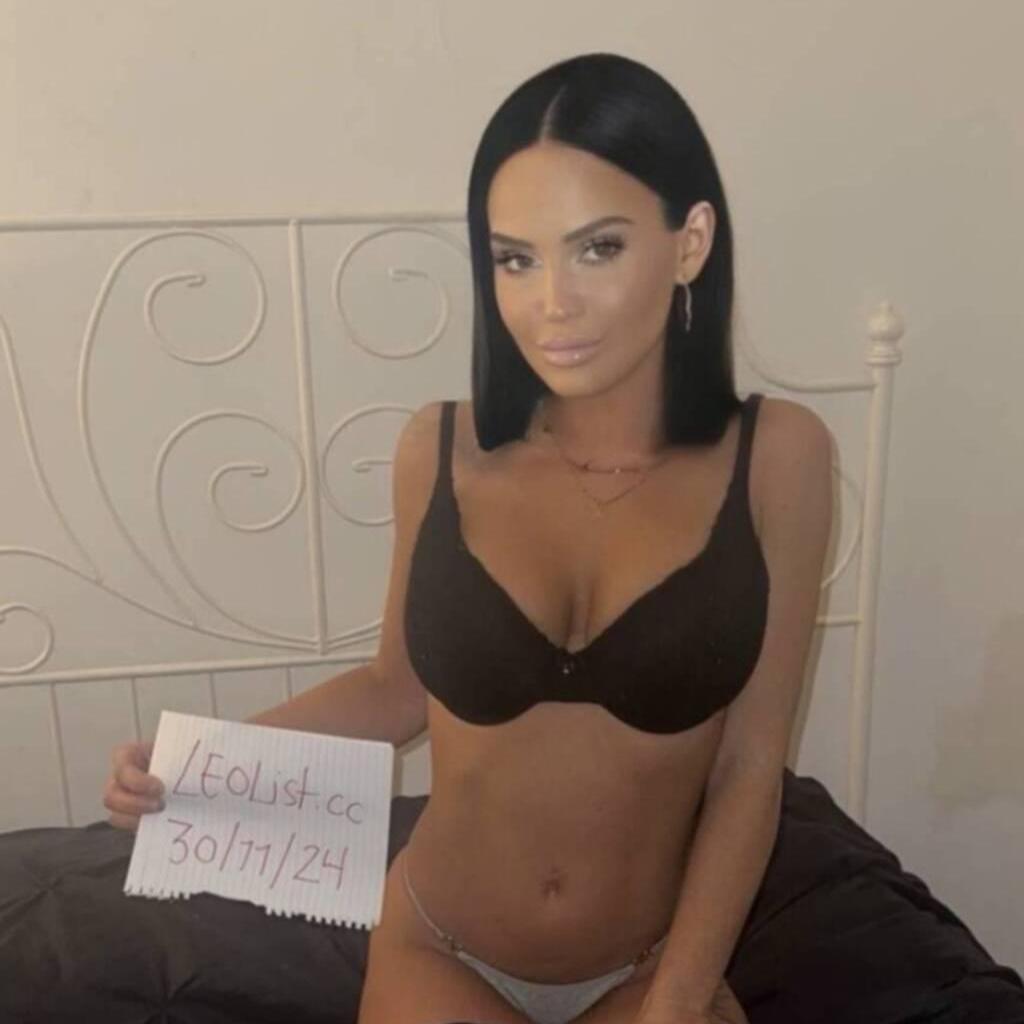 
                        Nicole
                     is Female Escorts. | Montreal | Quebec | Canada | canadapleasure.com 