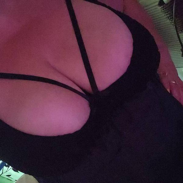 
                        Nique
                     is Female Escorts. | Kamloops | British Columbia | Canada | canadapleasure.com 