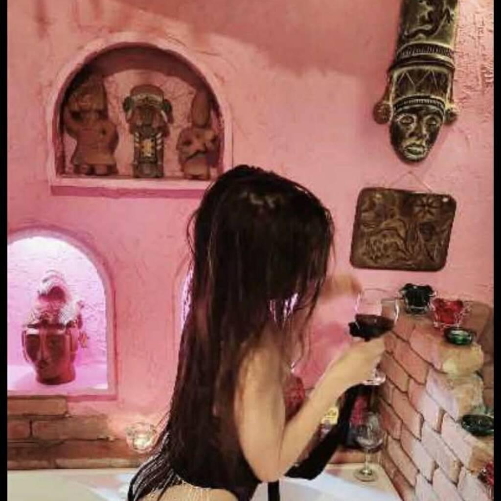 
                        Sasha
                     is Female Escorts. | Winnipeg | Manitoba | Canada | canadapleasure.com 