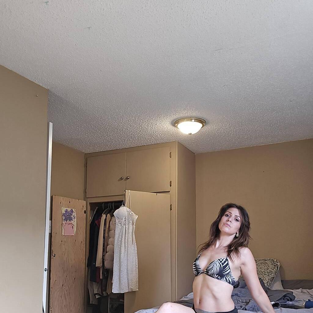 
                        Eryn
                     is Female Escorts. | Prince George | British Columbia | Canada | canadapleasure.com 