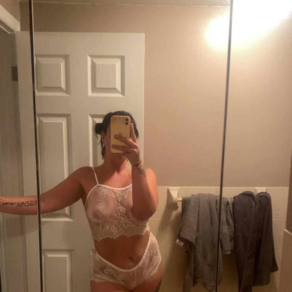 
                        Jayde
                     is Female Escorts. | Hamilton | Ontario | Canada | canadapleasure.com 