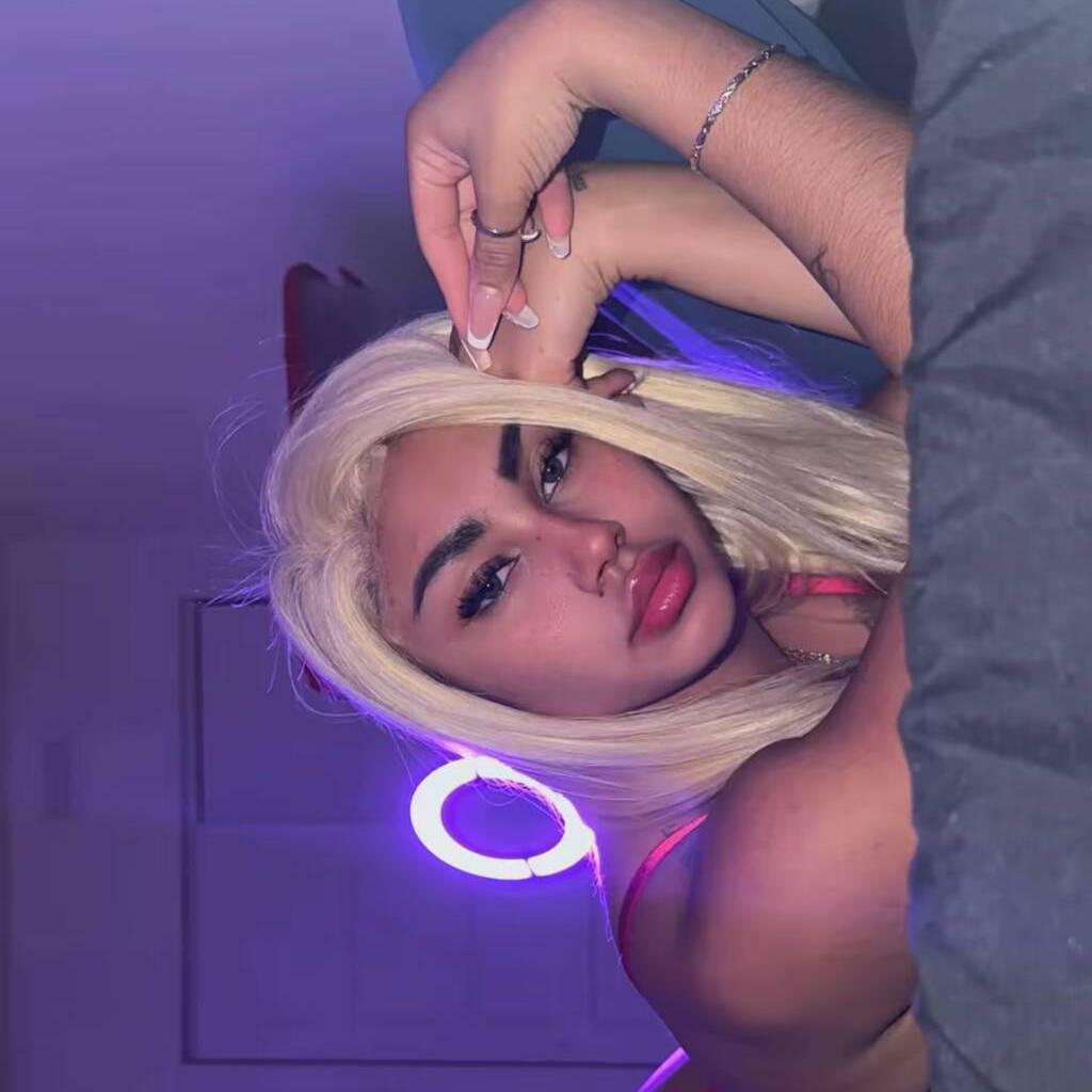 
                        Naomie
                     is Female Escorts. | Quebec City | Quebec | Canada | canadapleasure.com 