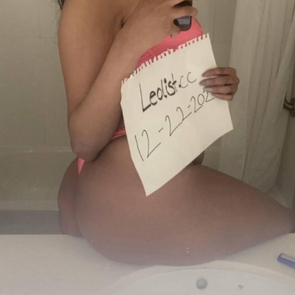 
                        Alissa
                     is Female Escorts. | Edmonton | Alberta | Canada | canadapleasure.com 
