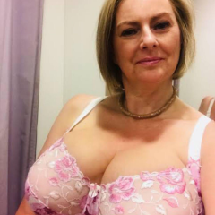 Ashely is Female Escorts. | Toronto | Ontario | Canada | canadapleasure.com 