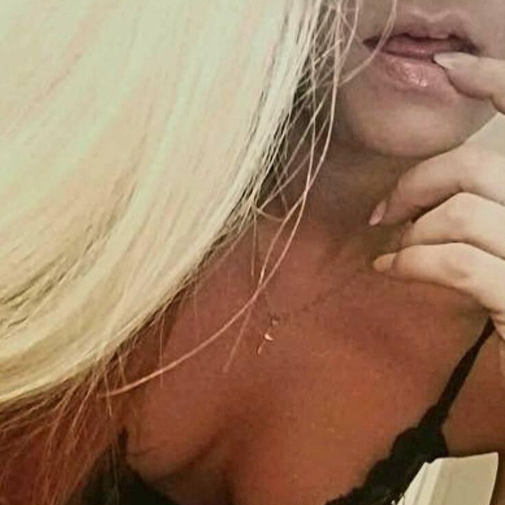 
                        Sierra
                     is Female Escorts. | Calgary | Alberta | Canada | canadapleasure.com 