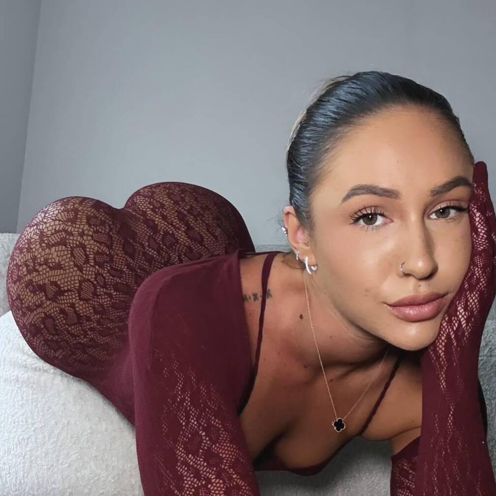 
                        Ava
                     is Female Escorts. | Vancouver | British Columbia | Canada | canadapleasure.com 