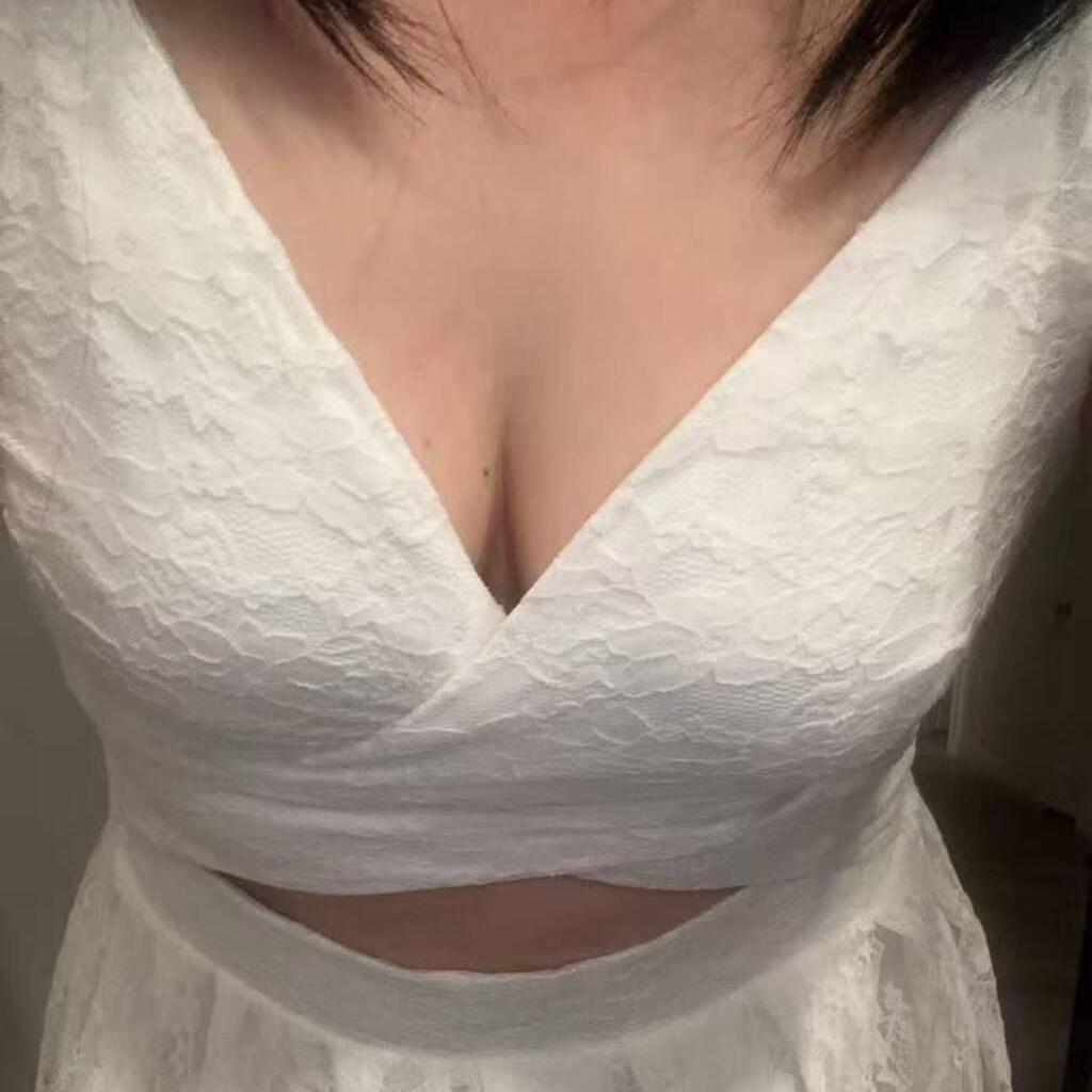 
                        Sara
                     is Female Escorts. | Quebec City | Quebec | Canada | canadapleasure.com 