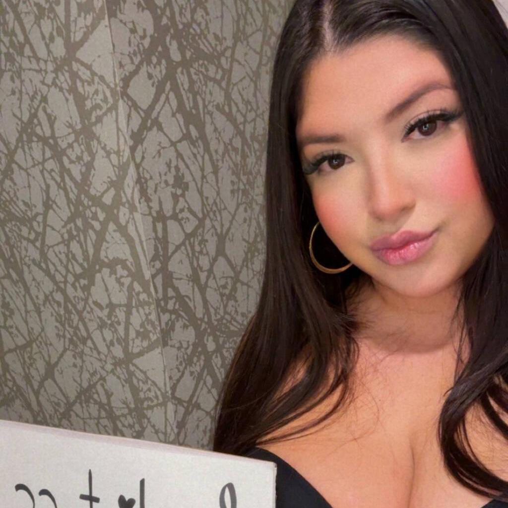 
                        Rosa
                     is Female Escorts. | Toronto | Ontario | Canada | canadapleasure.com 