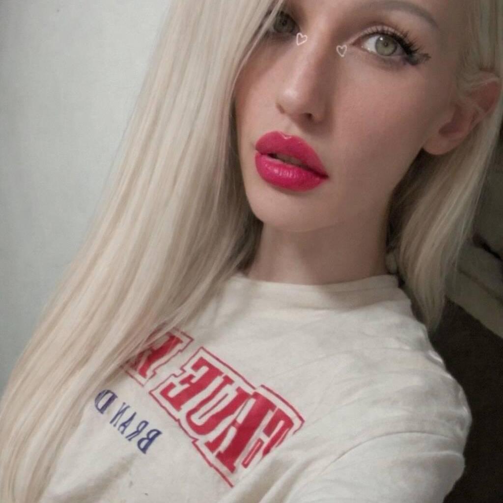 
                        Bella
                     is Female Escorts. | Edmonton | Alberta | Canada | canadapleasure.com 