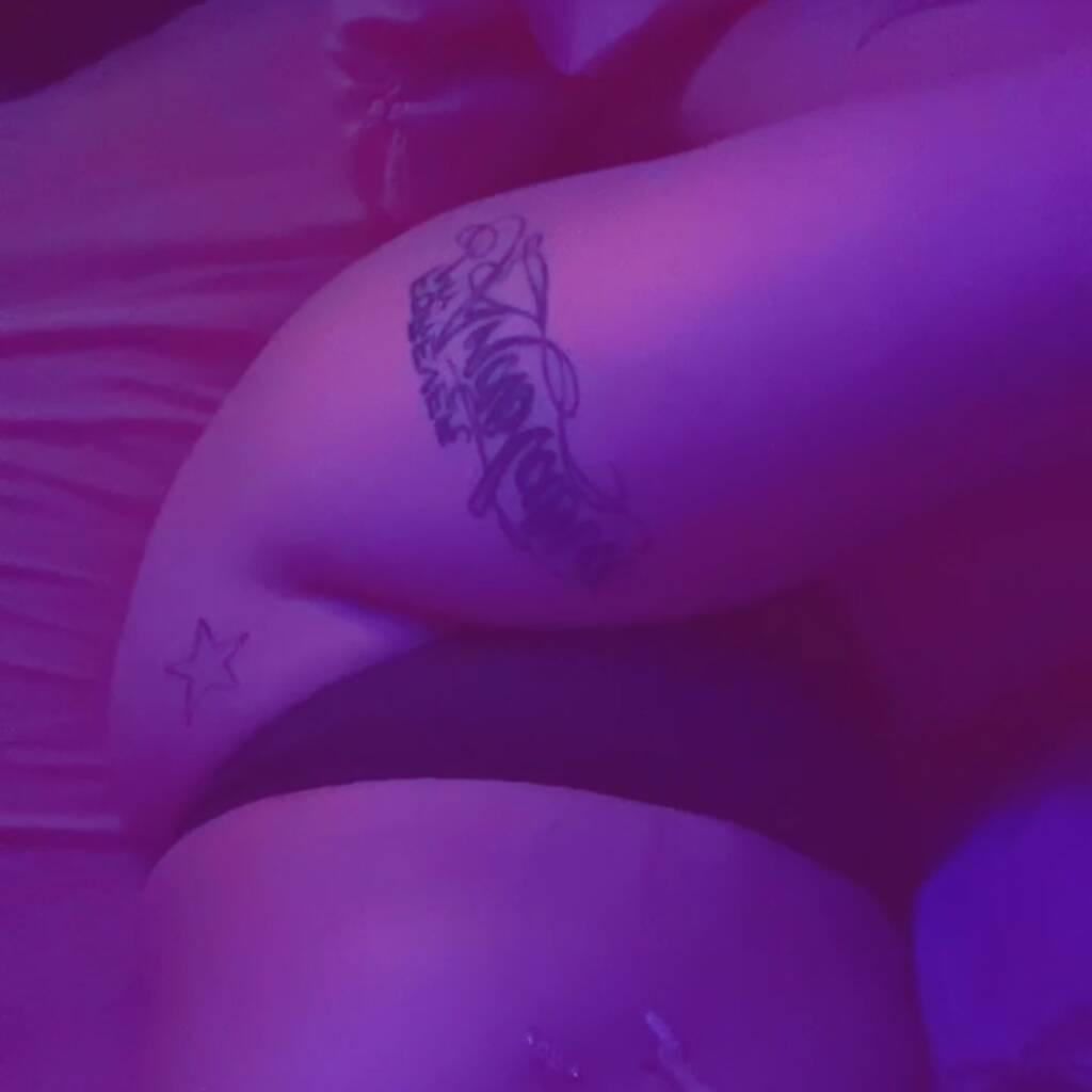 
                        Evie
                     is Female Escorts. | Hamilton | Ontario | Canada | canadapleasure.com 