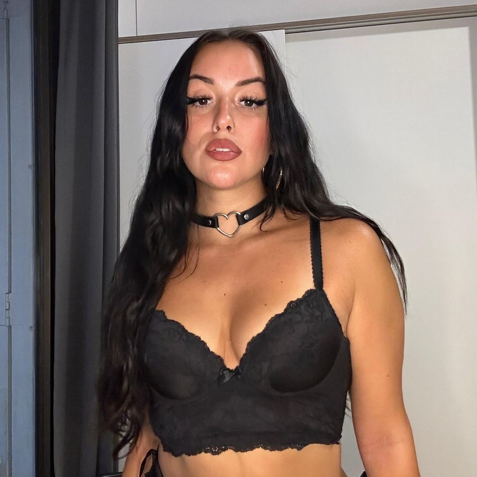 Joy available is Female Escorts. | Bradford | Ontario | Canada | canadapleasure.com 