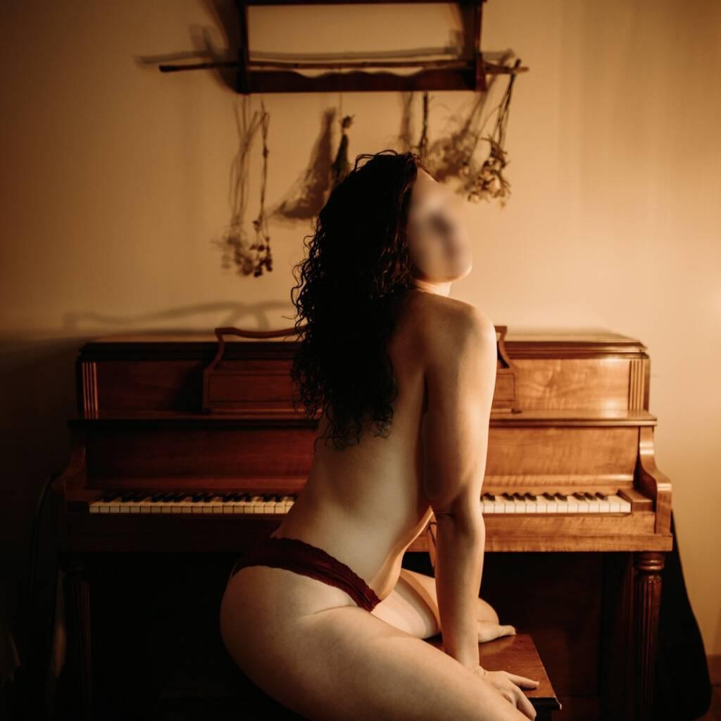 
                        Inara O'Neill
                     is Female Escorts. | Cariboo | British Columbia | Canada | canadapleasure.com 