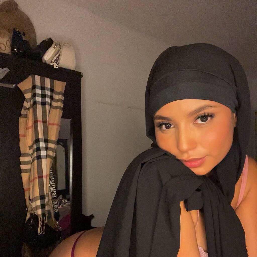 
                        Aaliyah
                     is Female Escorts. | Sherbrooke | Quebec | Canada | canadapleasure.com 