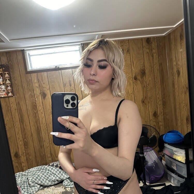 
                        Sophia
                     is Female Escorts. | Regina | Saskatchewan | Canada | canadapleasure.com 