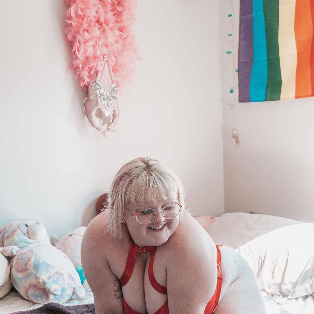 
                        Cinnamon
                     is Female Escorts. | Edmonton | Alberta | Canada | canadapleasure.com 