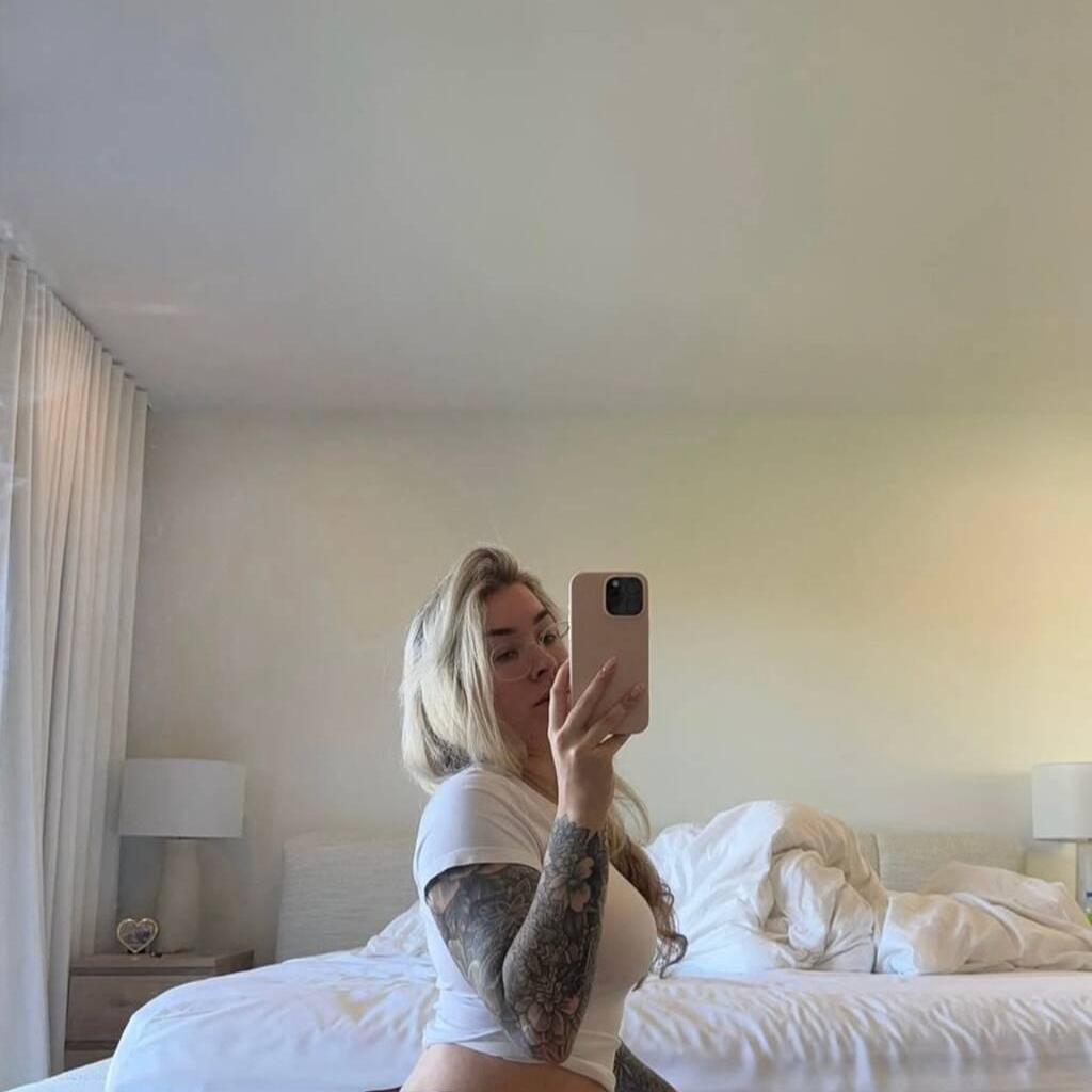 
                        Barbie
                     is Female Escorts. | St. Albert | Alberta | Canada | canadapleasure.com 