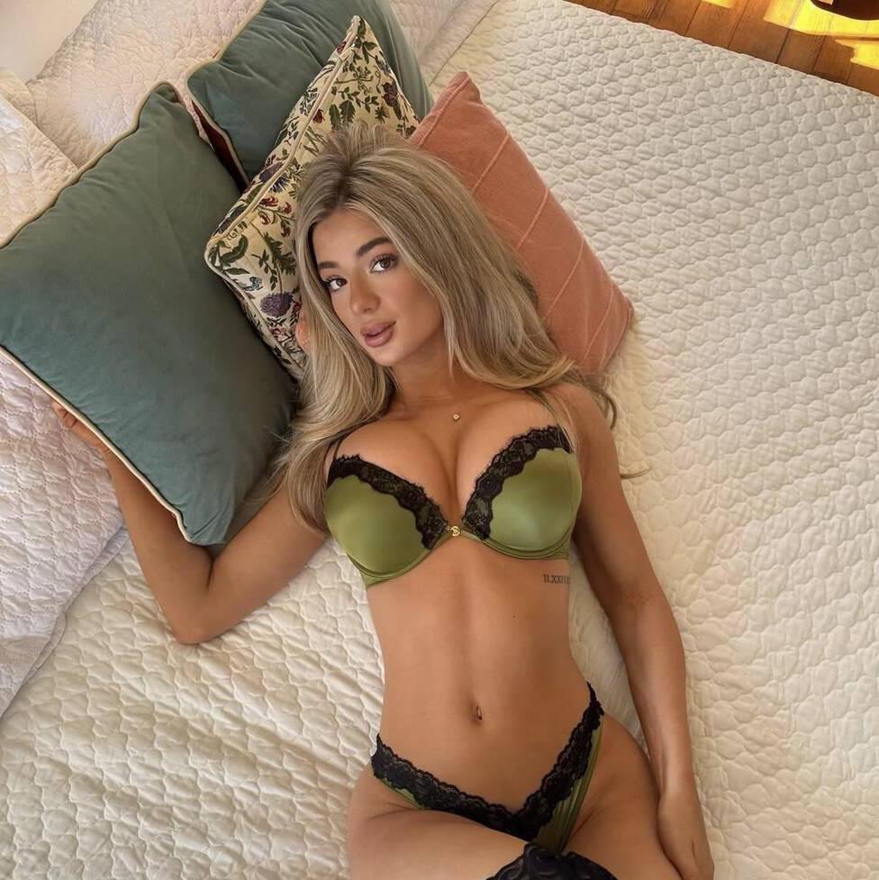 
                        Mackenzie
                     is Female Escorts. | Toronto | Ontario | Canada | canadapleasure.com 