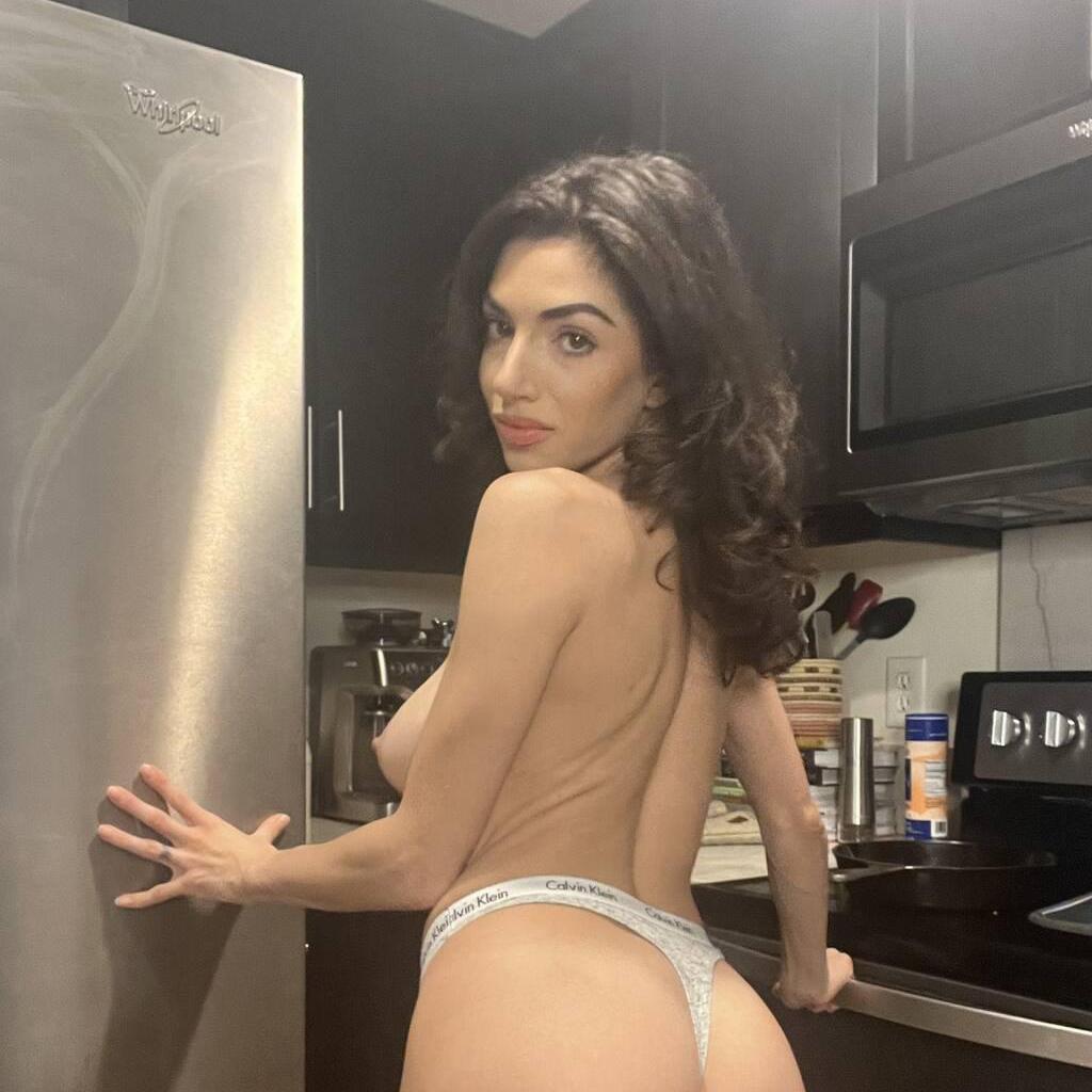 
                        Jen
                     is Female Escorts. | Yellowknife | Northwest Territories | Canada | canadapleasure.com 